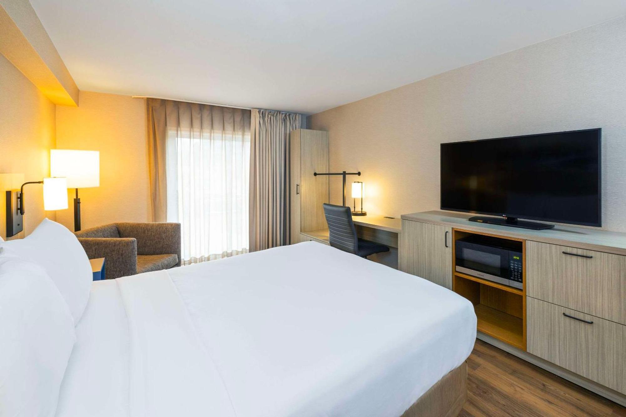 Comfort Inn Moncton East Exterior foto